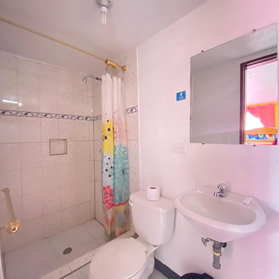 Hostal Chasqui โอตาวาโล ภายนอก รูปภาพ
