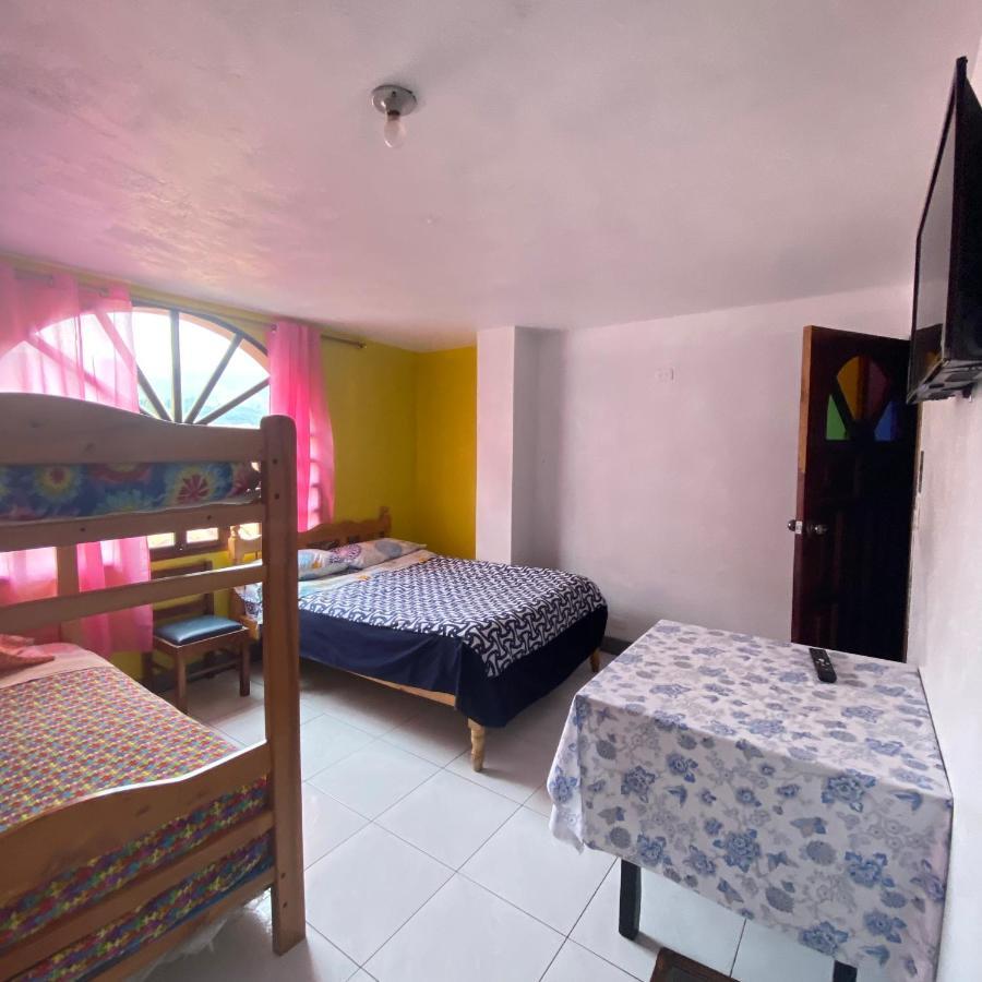 Hostal Chasqui โอตาวาโล ภายนอก รูปภาพ