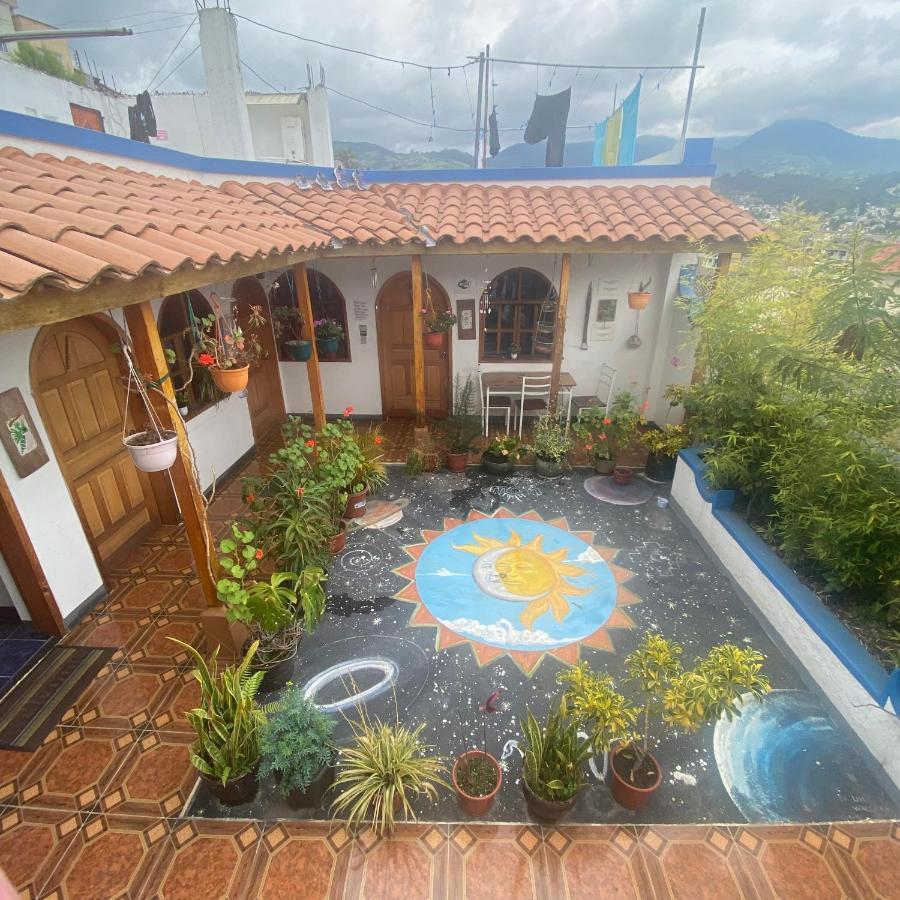 Hostal Chasqui โอตาวาโล ภายนอก รูปภาพ